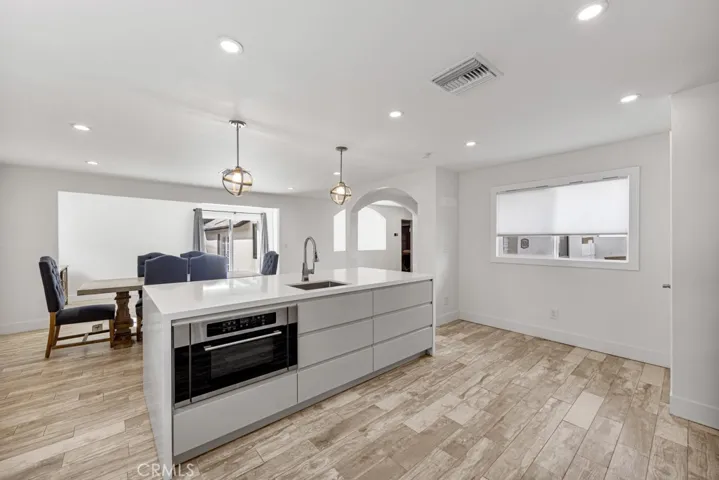 9524 Muller Street, Downey, California 90241
