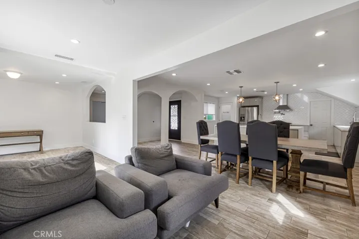 9524 Muller Street, Downey, California 90241