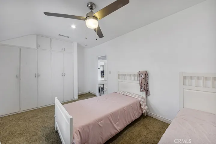 9524 Muller Street, Downey, California 90241