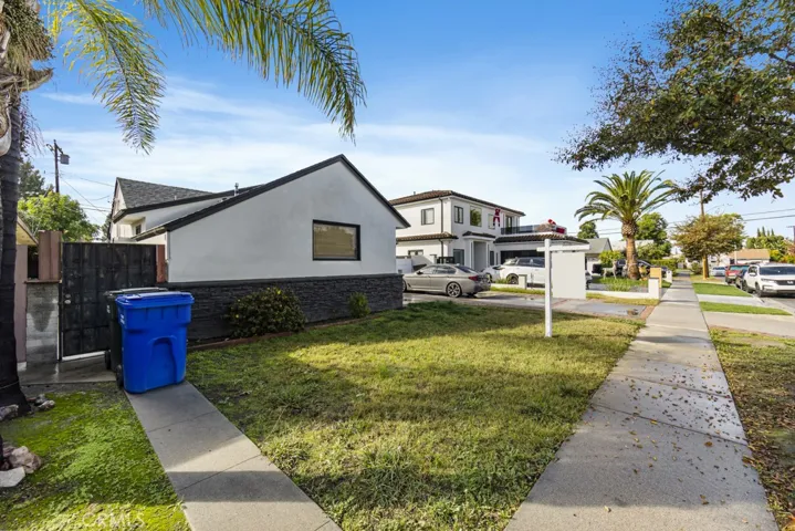 9524 Muller Street, Downey, California 90241