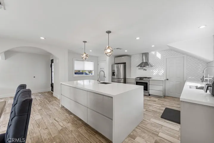 9524 Muller Street, Downey, California 90241