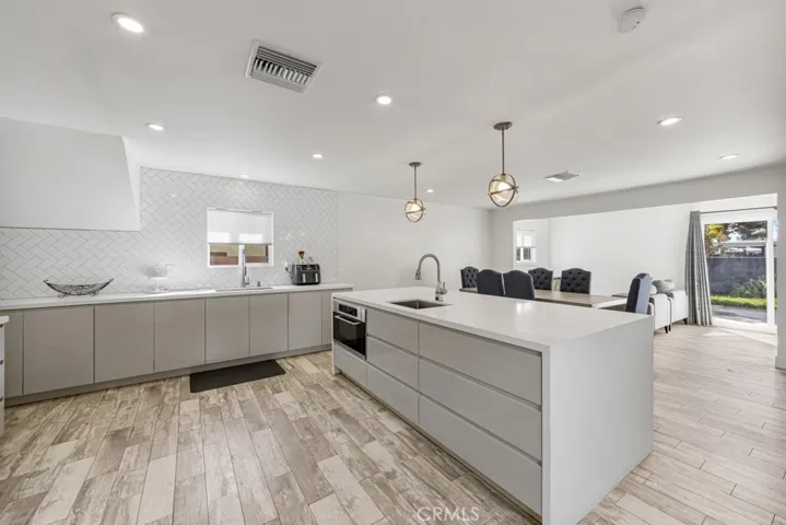 9524 Muller Street, Downey, California 90241