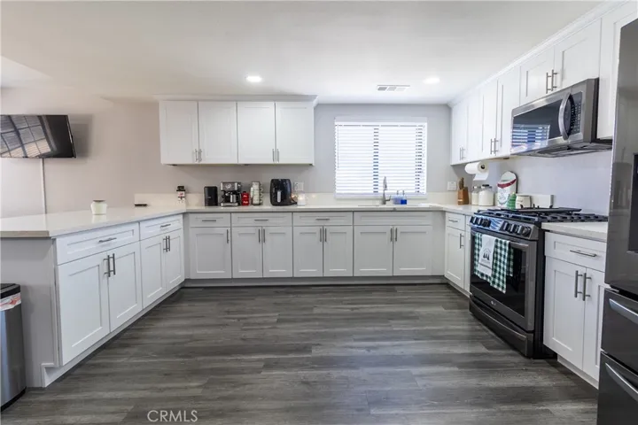 17835 San Gabriel Ln, Victorville, California 92395