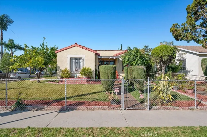 2295 Couts Avenue, Commerce, California 90040