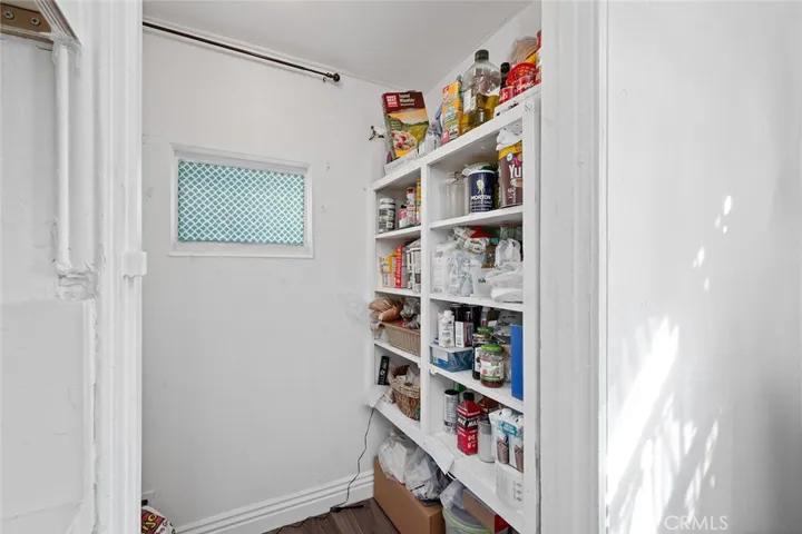 2295 Couts Avenue, Commerce, California 90040