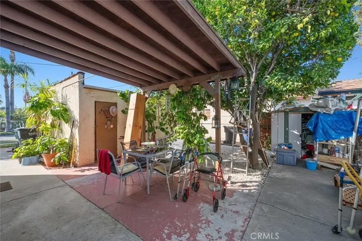 2295 Couts Avenue, Commerce, California 90040