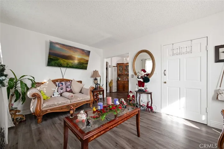 2295 Couts Avenue, Commerce, California 90040