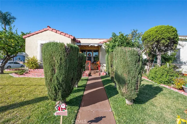 2295 Couts Avenue, Commerce, California 90040