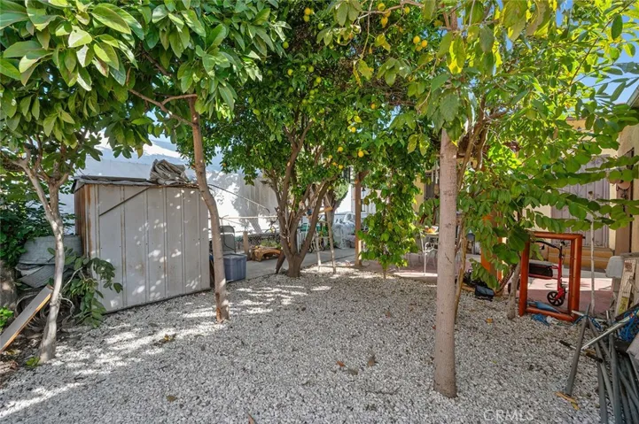 2295 Couts Avenue, Commerce, California 90040
