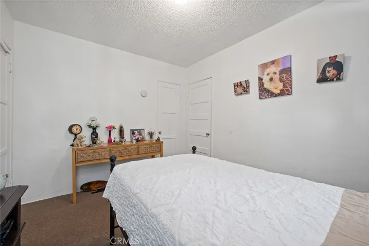 2295 Couts Avenue, Commerce, California 90040