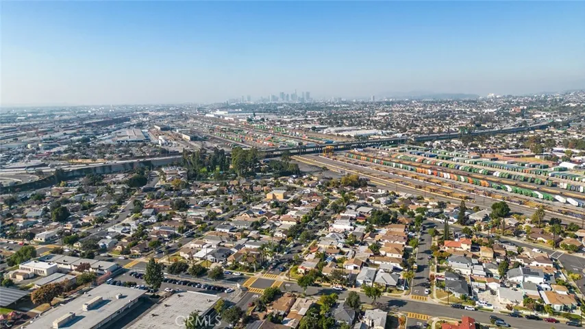 2295 Couts Avenue, Commerce, California 90040