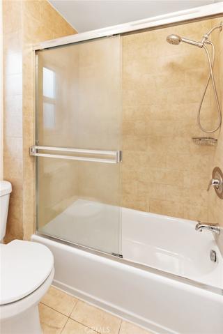 20327 Saticoy Street Unit 112, Winnetka, California 91306