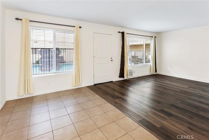 20327 Saticoy Street Unit 112, Winnetka, California 91306