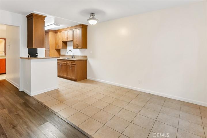 20327 Saticoy Street Unit 112, Winnetka, California 91306