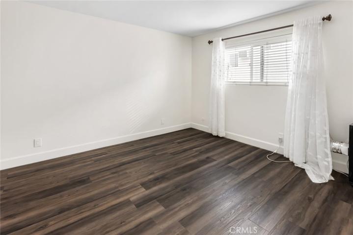20327 Saticoy Street Unit 112, Winnetka, California 91306