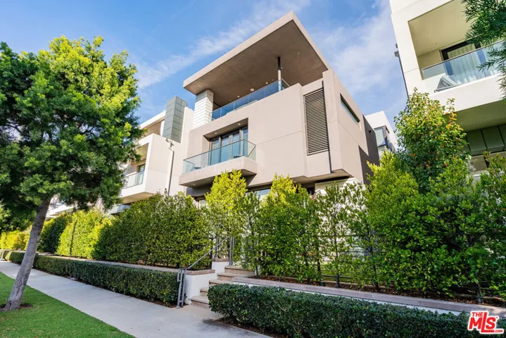 5916 Village Drive, Los Angeles, California 90094