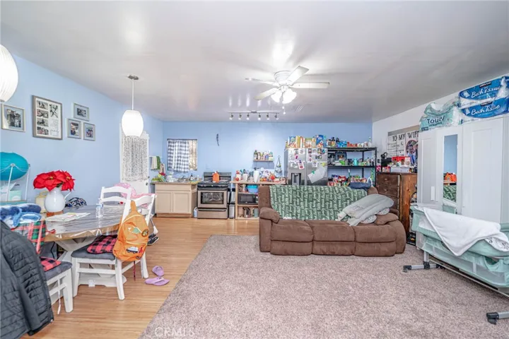 Bonus extra Kitchen plus living room
