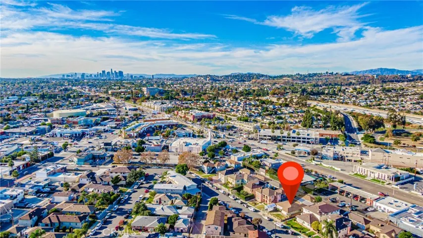Close to Downtown LA/East LA College