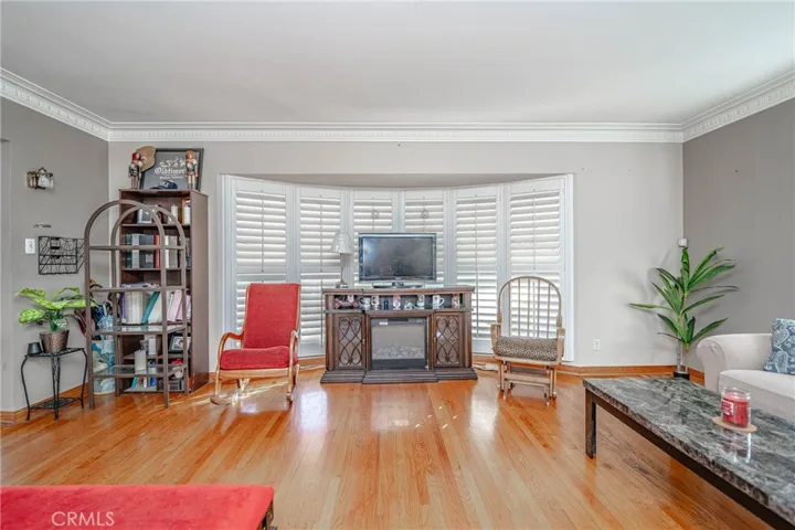 FORMAL LIVING ROOM