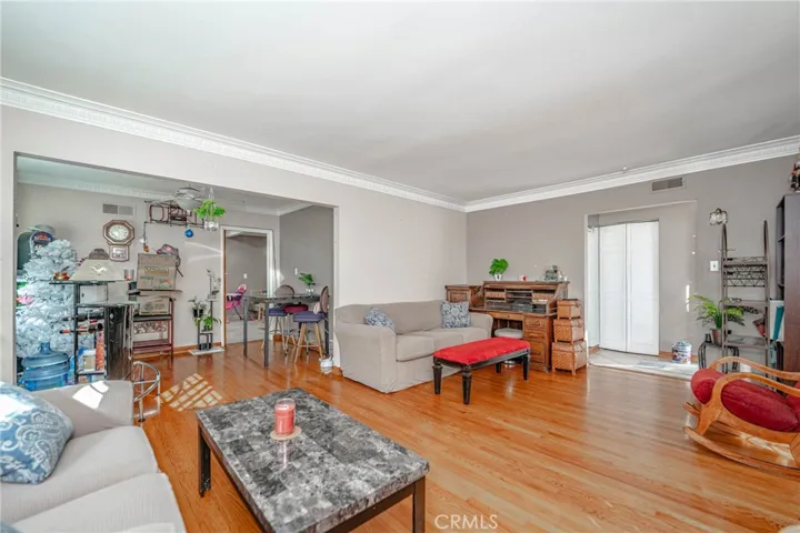 Formal living room into dining room