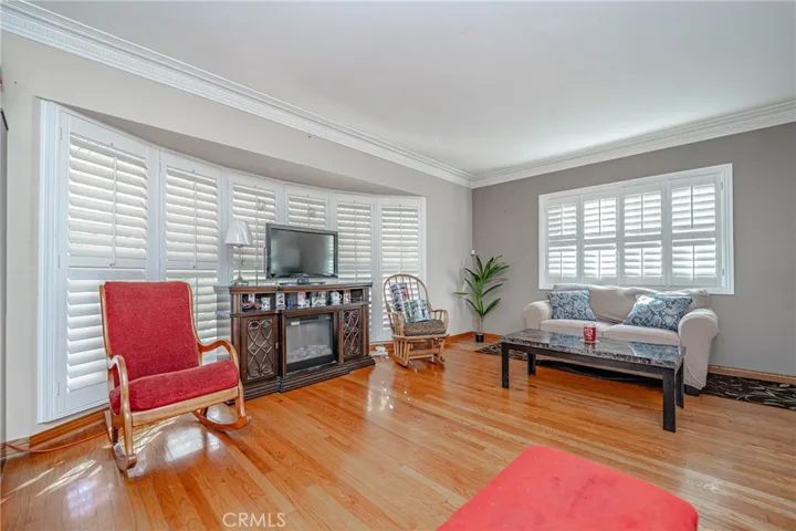 FORMAL LIVING ROOM