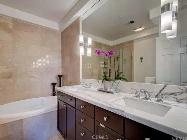40 El Cajon 39, Irvine, California 92602