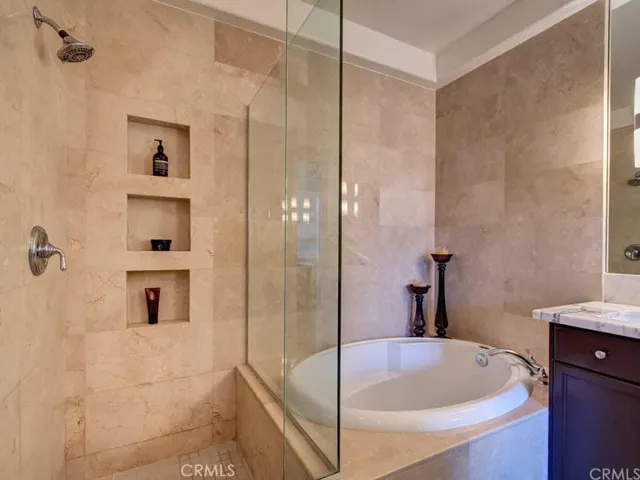 40 El Cajon 39, Irvine, California 92602