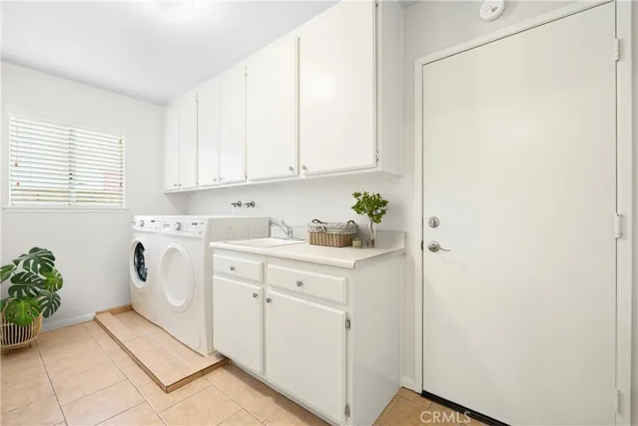 6059 Via Toledo, La Verne, California 91750