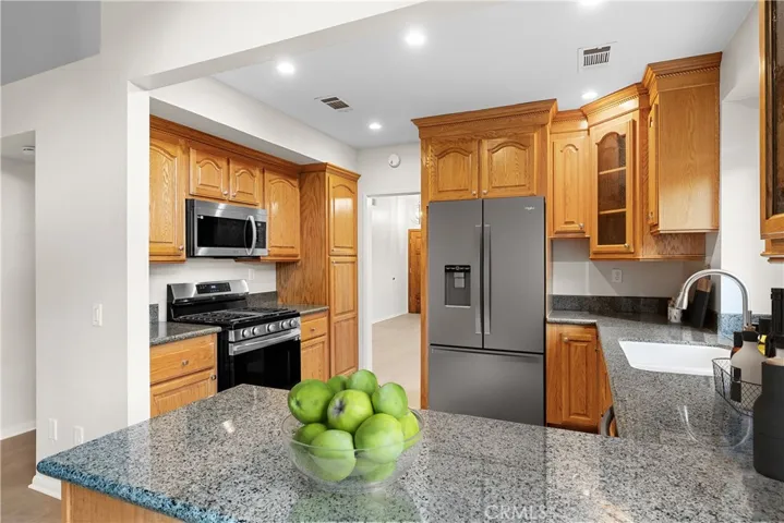 6059 Via Toledo, La Verne, California 91750