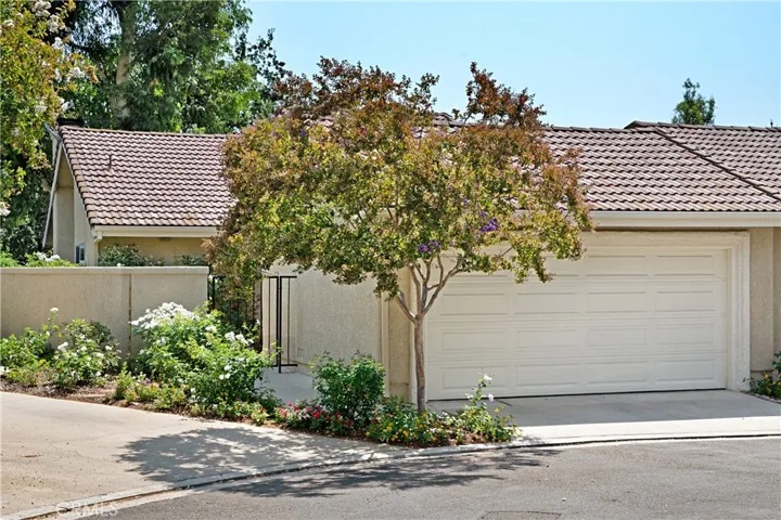 644 Campo Verde Court, Oak Park, California 91377