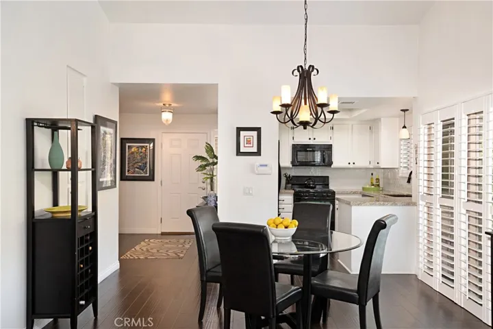 644 Campo Verde Court, Oak Park, California 91377