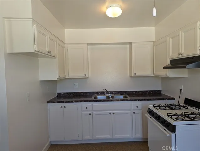 3941 Saviers Road, Oxnard, California 93033