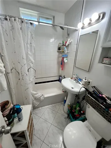 2236 Judith Lane, Santa Ana, California 92706