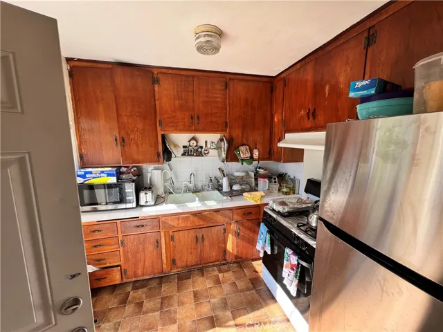 2240 Judith Lane, Santa Ana, California 92706