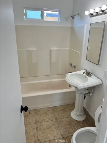 2240 Judith Lane, Santa Ana, California 92706