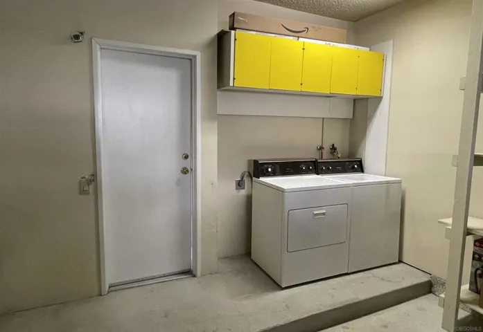 6027 Cirrus, San Diego, California 92110