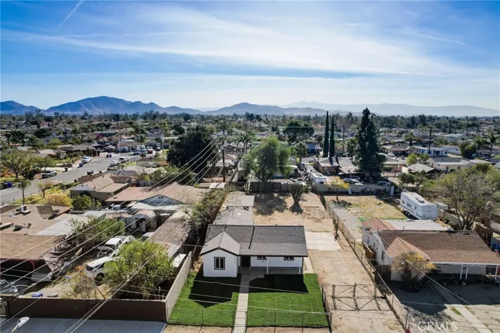15025 Orchid Street, Fontana, California 92335