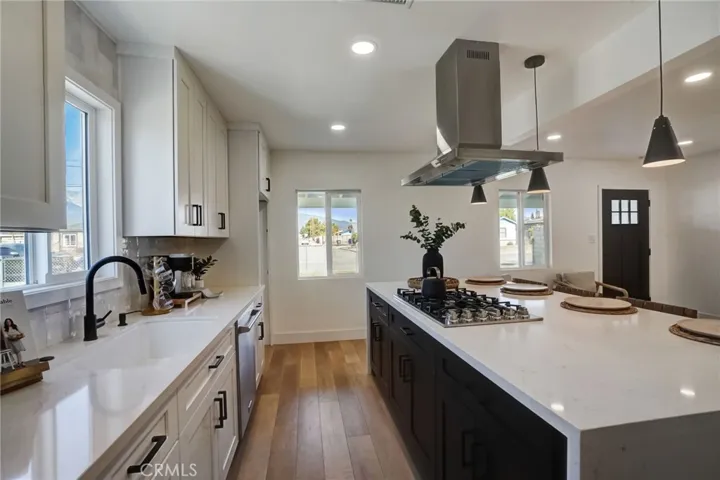 15025 Orchid Street, Fontana, California 92335