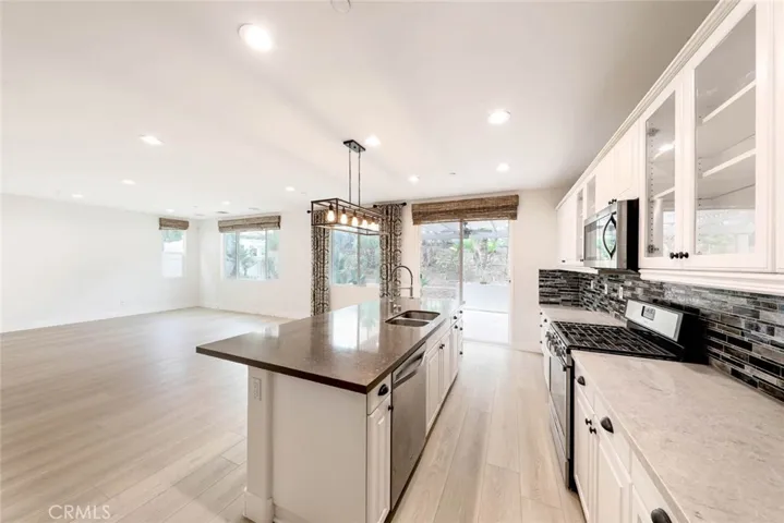 2824 Villa Catalonia Court, Corona, California 92881