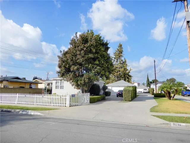 8717 Rose Street, Bellflower, California 90706