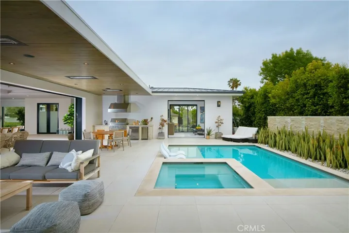 521 Angelita, Corona Del Mar, California 92625