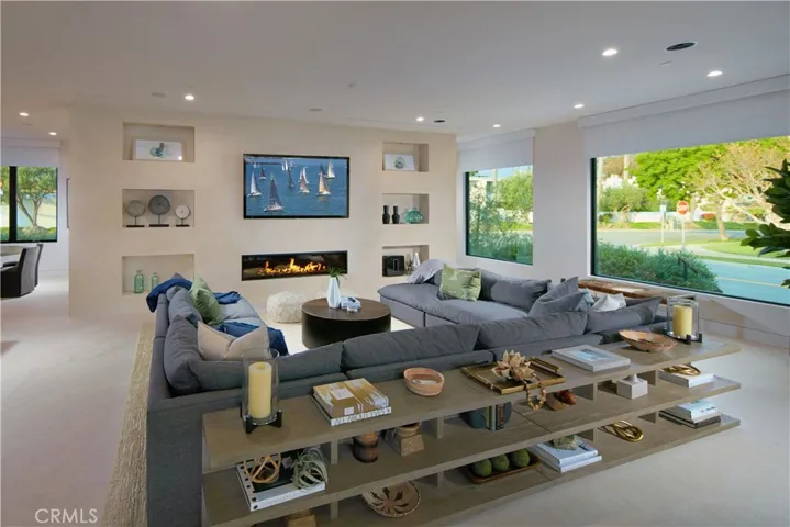521 Angelita, Corona Del Mar, California 92625