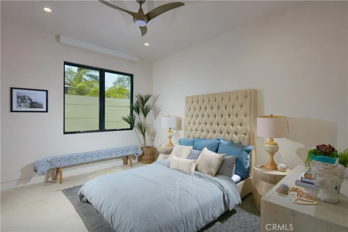 521 Angelita, Corona Del Mar, California 92625