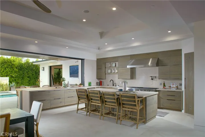 521 Angelita, Corona Del Mar, California 92625