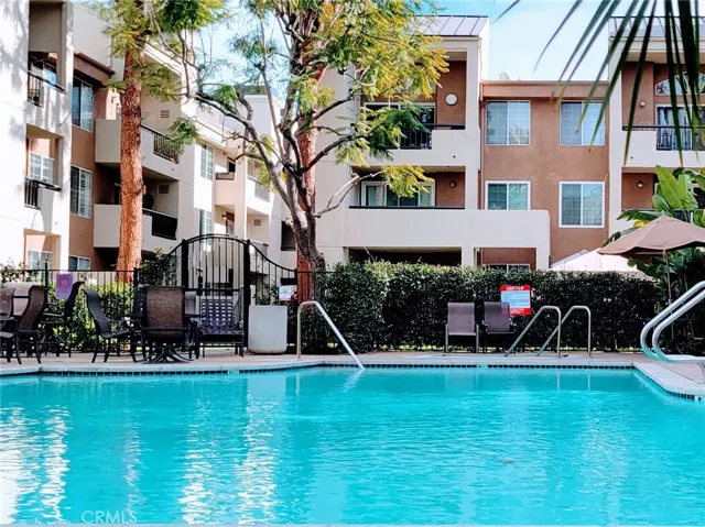 Pool 2 with buildings