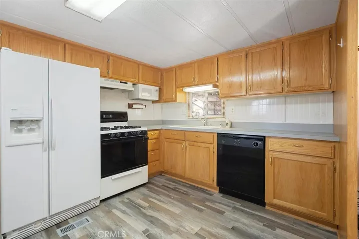 37311 47th St E Unit 187, Palmdale, California 93552