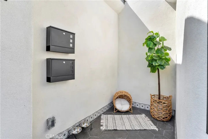 4758 Hickory Street, Los Angeles, California 90016