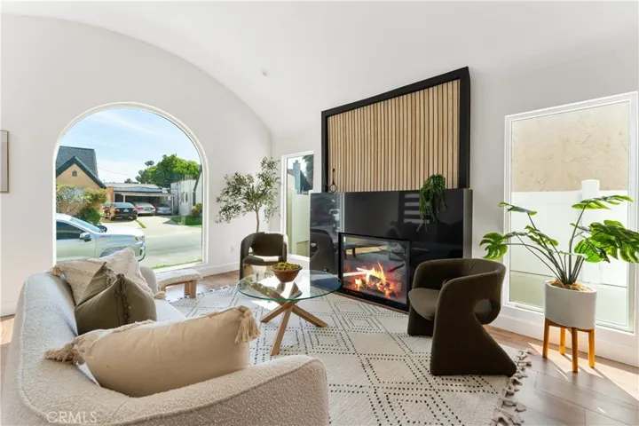 4758 Hickory Street, Los Angeles, California 90016