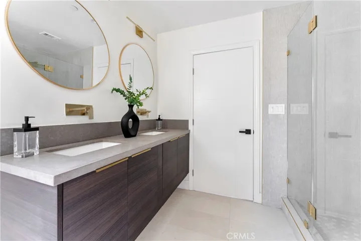 4758 Hickory Street, Los Angeles, California 90016