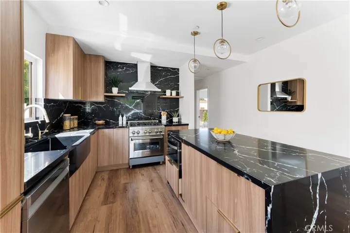 4758 Hickory Street, Los Angeles, California 90016